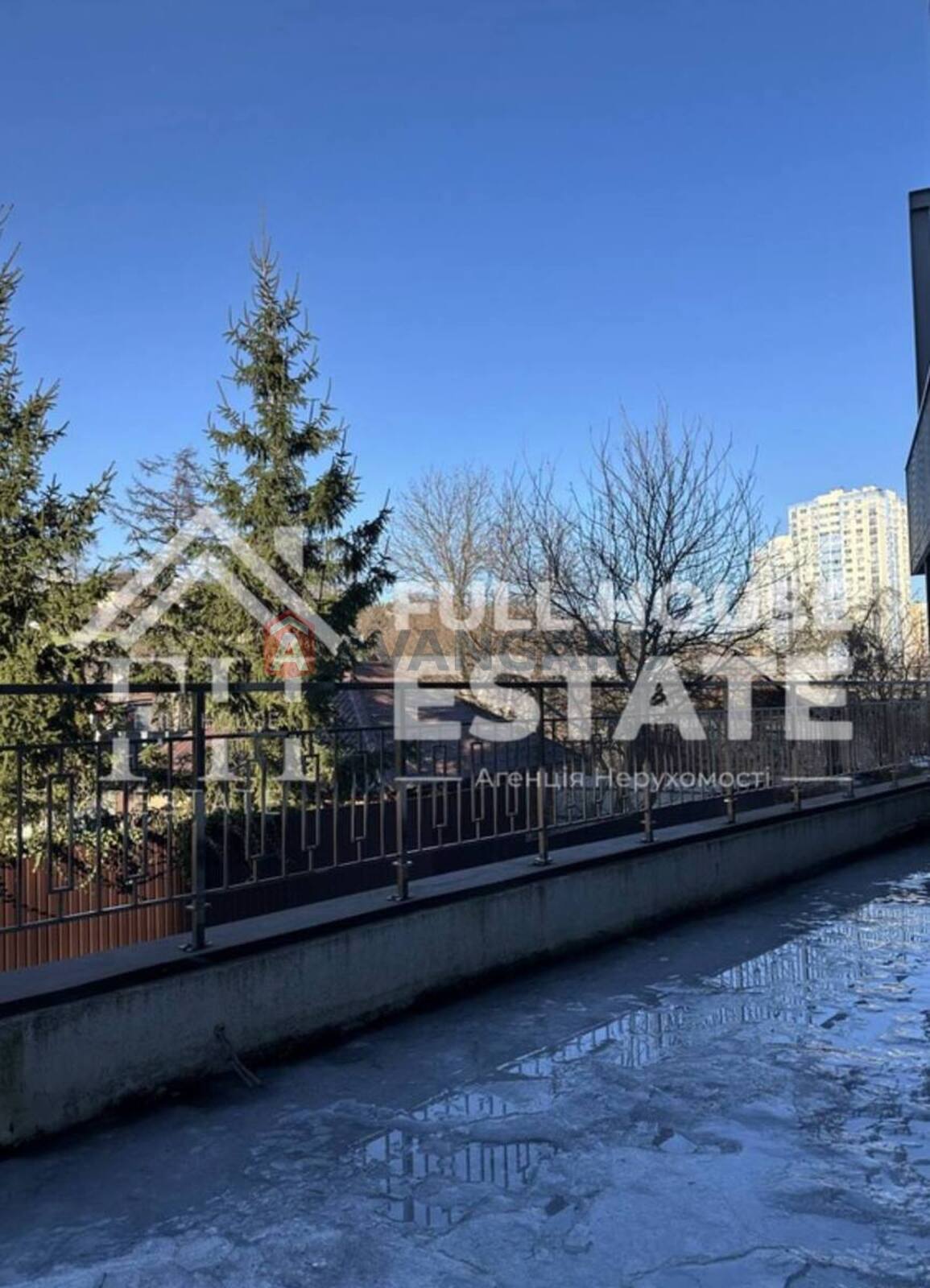 4 ��. ��������, 155/110/20 ��. �., 3/5 ������ ���� 17