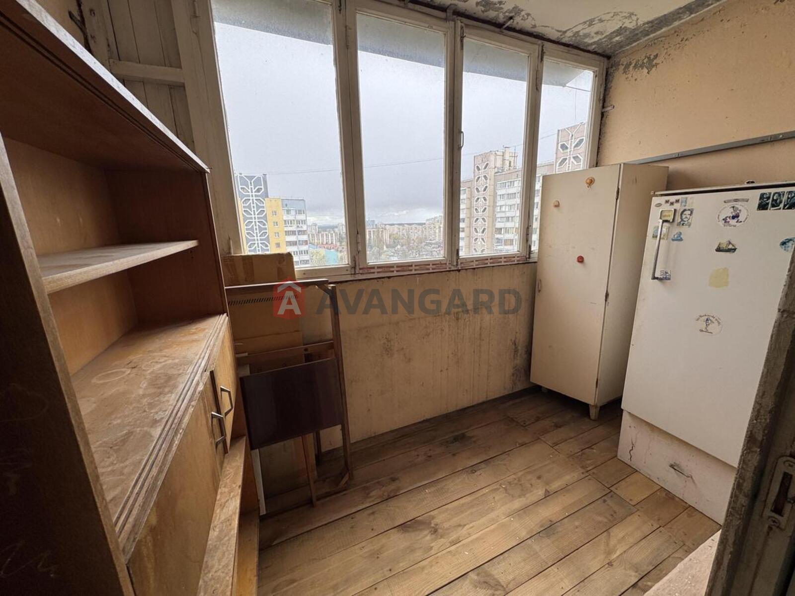 3 ����. ��������, 71/41/8 ��. �., 11/12 ���� ���� 7