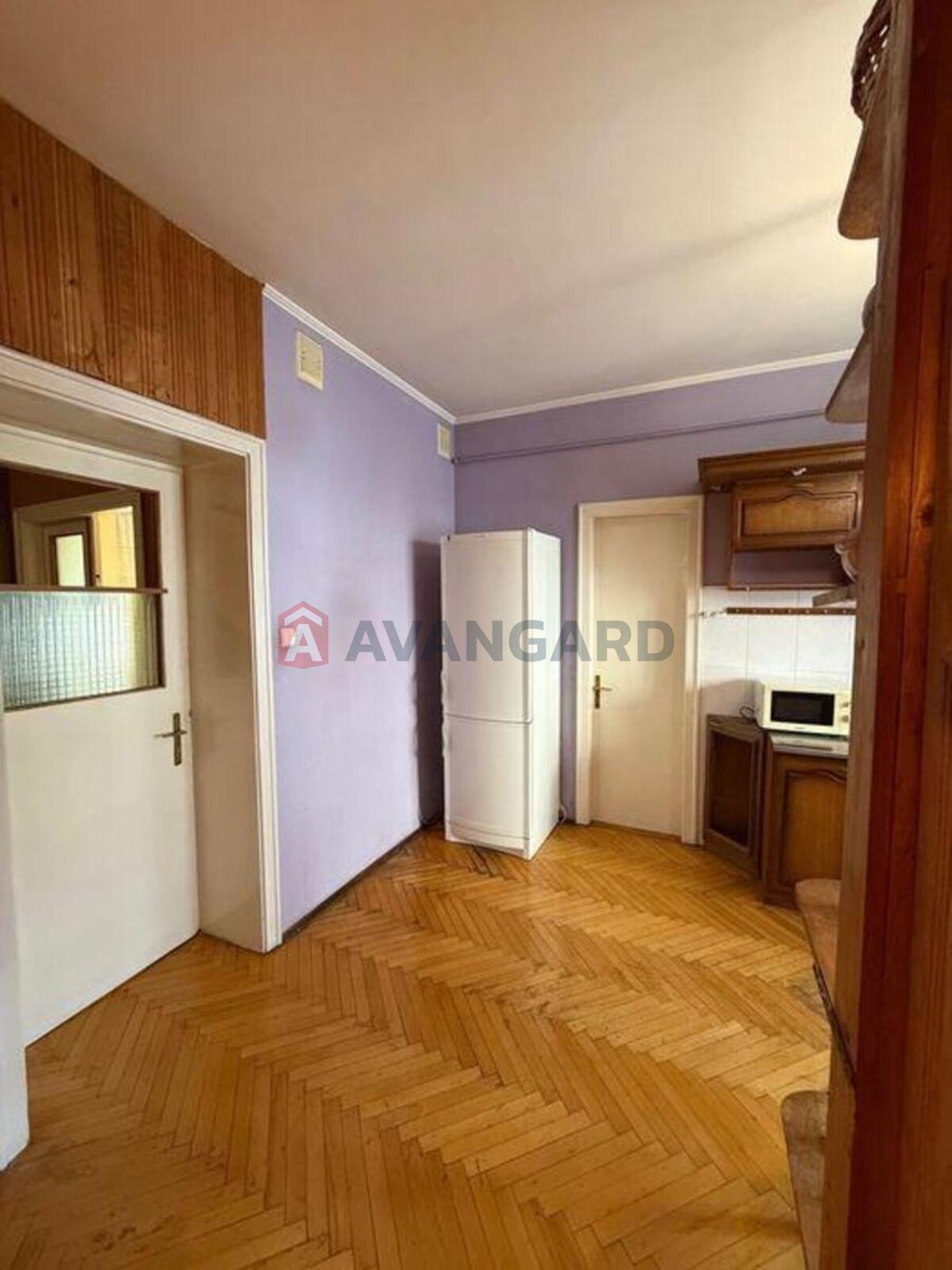 2 ����. ��������, 71/-/20 ��. �., 1/4 ���� ���� 11