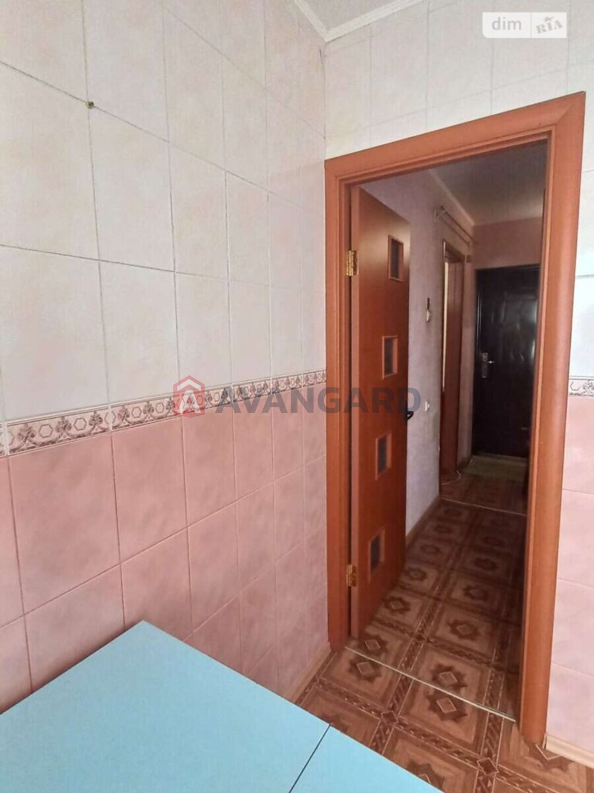 1 ��. ��������, 31/17/5 ��. �., 4/5 ������ ���� 10