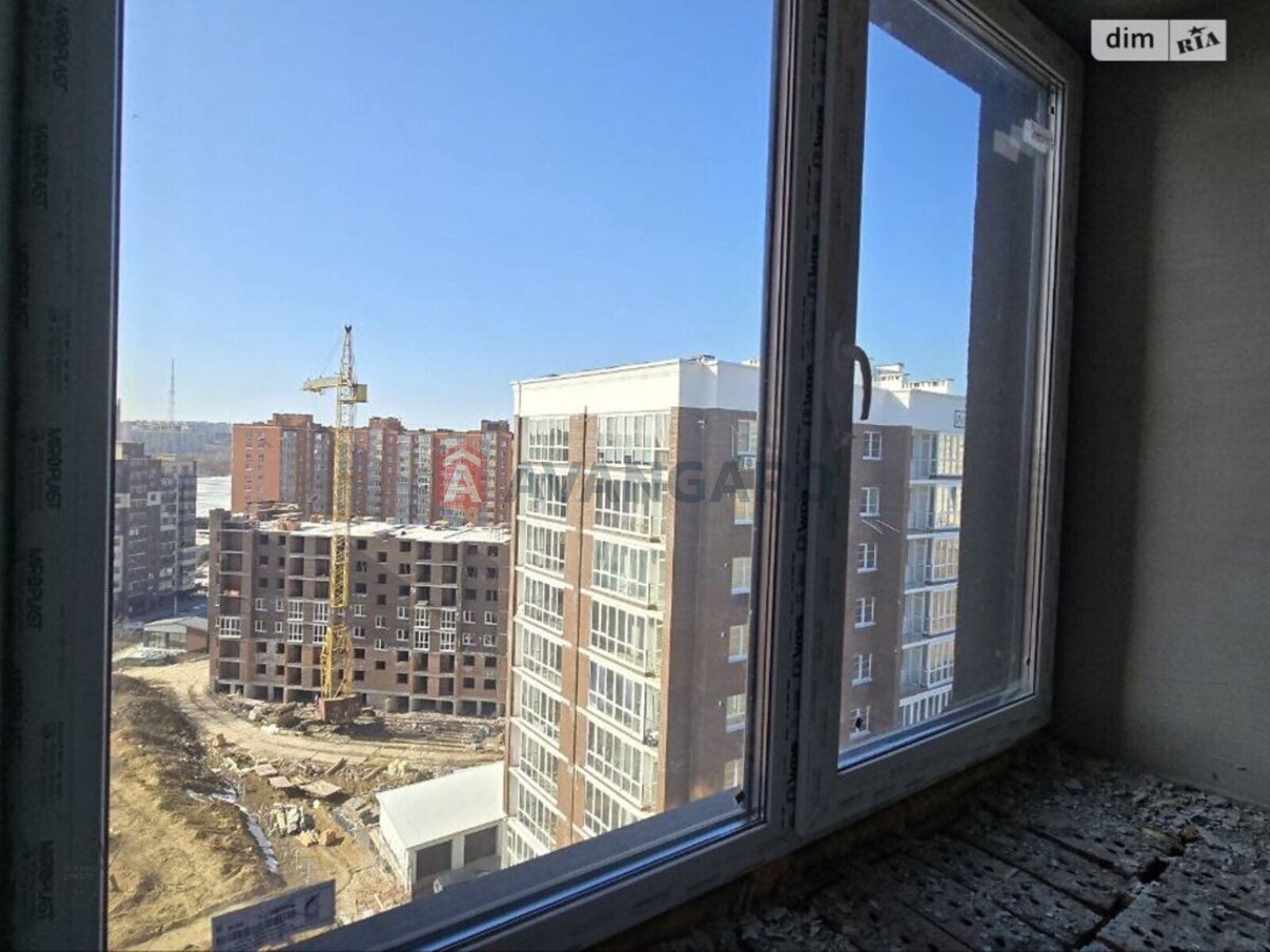 3 ��. ��������, 83/47/17 ��. �., 8/10 ������ ���� 10