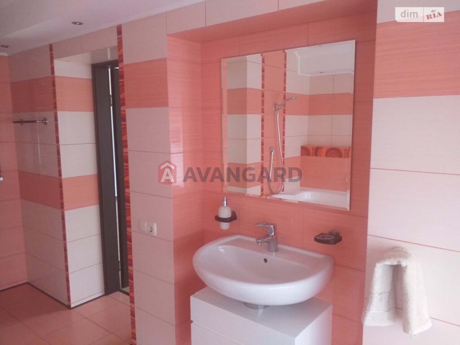 4 ����. ��������, 156/107/15 ��. �., 3/4 ���� ���� 16