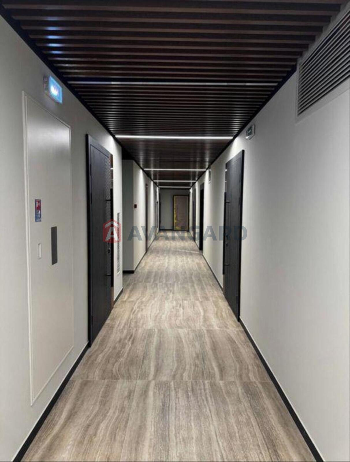 5 ��. ��������, 275/-/50 ��. �., 9/25 ������ ���� 11