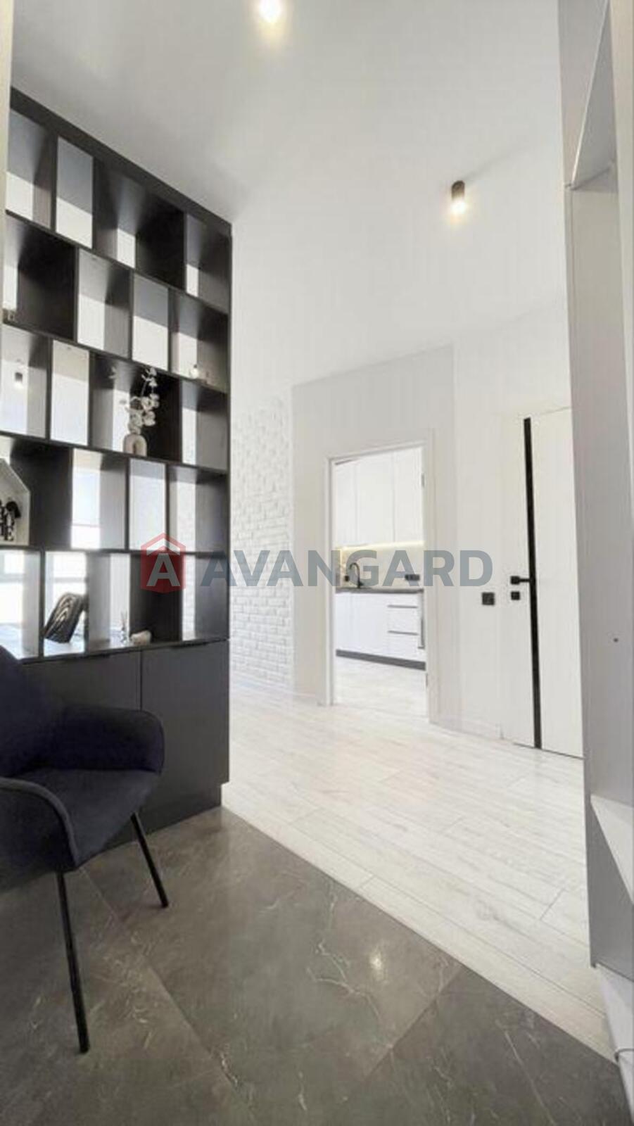 2 ����. ��������, 32/-/10 ��. �., 5/10 ���� ���� 18