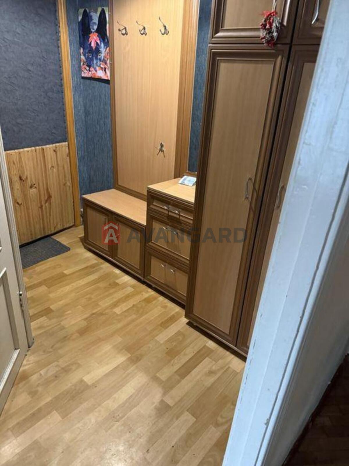 2 ��. ��������, 45/-/6 ��. �., 5/5 ������ ���� 9