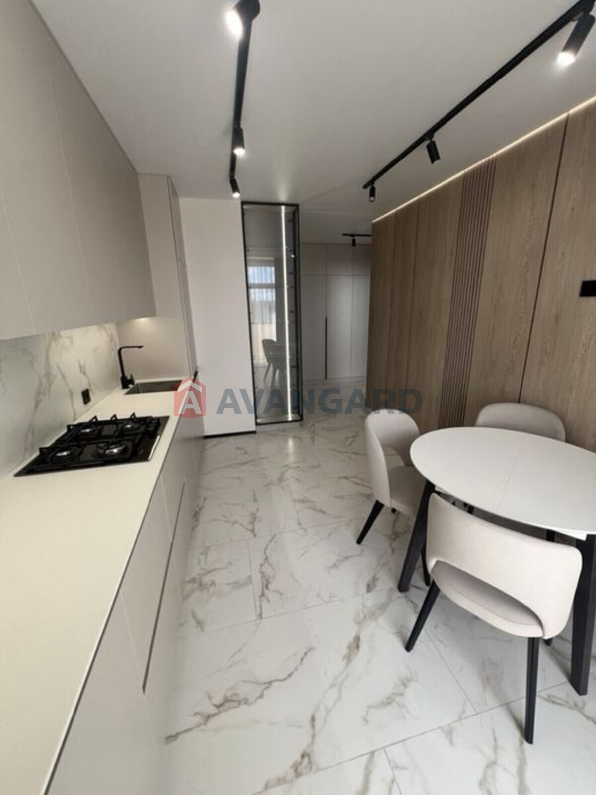 2 ����. ��������, 68/30/13 ��. �., 6/10 ���� ���� 3