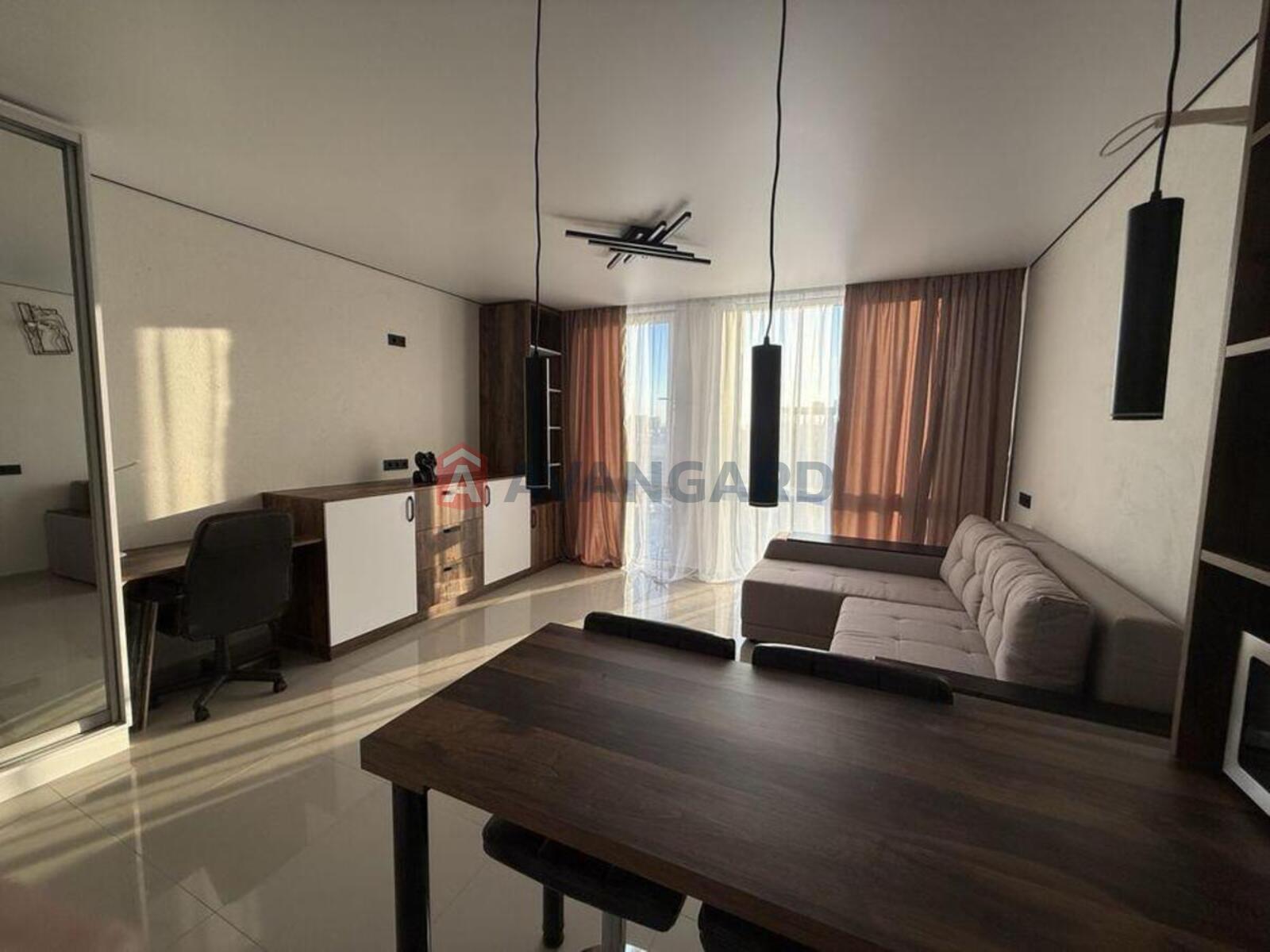 1 ����. ��������, 33/-/9 ��. �., 5/5 ���� ���� 1