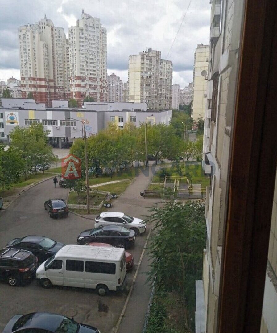 3 ��. ��������, 78/41/8 ��. �., 4/15 ������ ���� 1