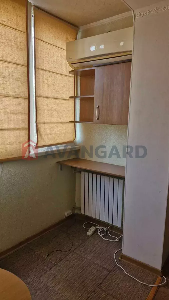 2 ��. ��������, 53/-/9 ��. �., 4/14 ������ ���� 20