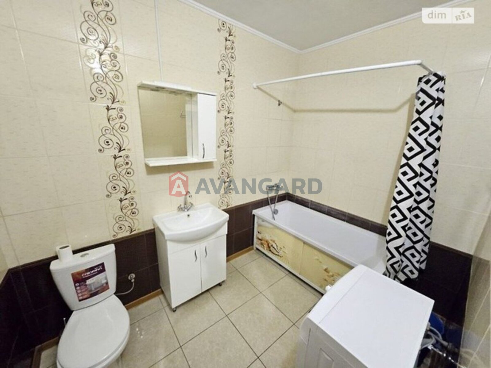 1 ��. ��������, 46/-/15 ��. �., 13/13 ������ ���� 3