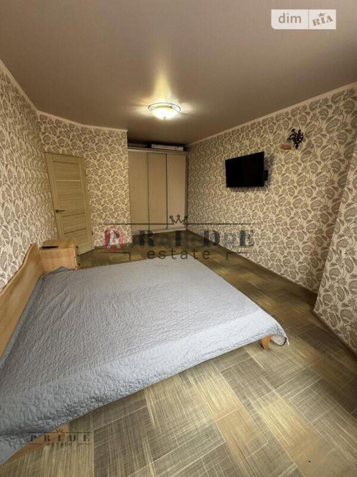 1 ��. ��������, 45/19/16 ��. �., 7/10 ������ ���� 12