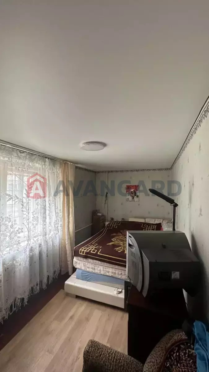 2 ��. ��������, 46/-/6 ��. �., 1/3 ������ ���� 3