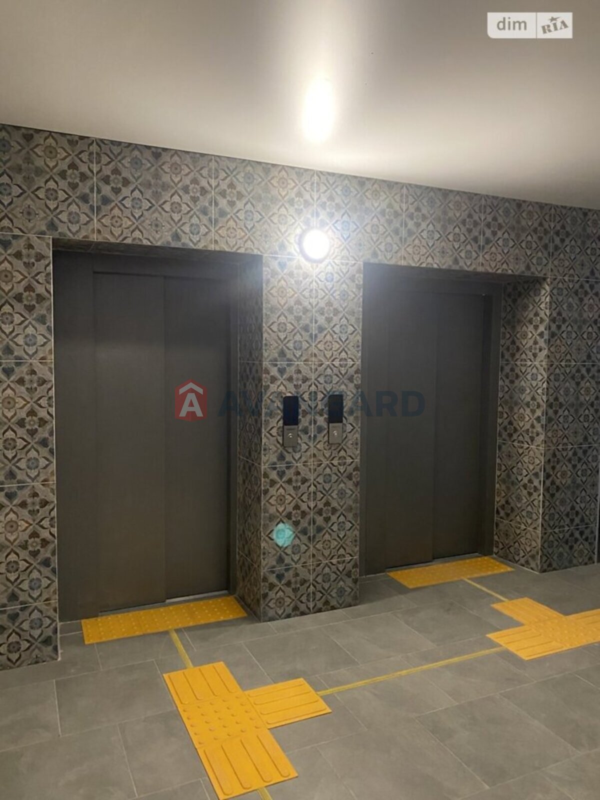 2 ��. ��������, 80/-/14 ��. �., 4/8 ������ ���� 2