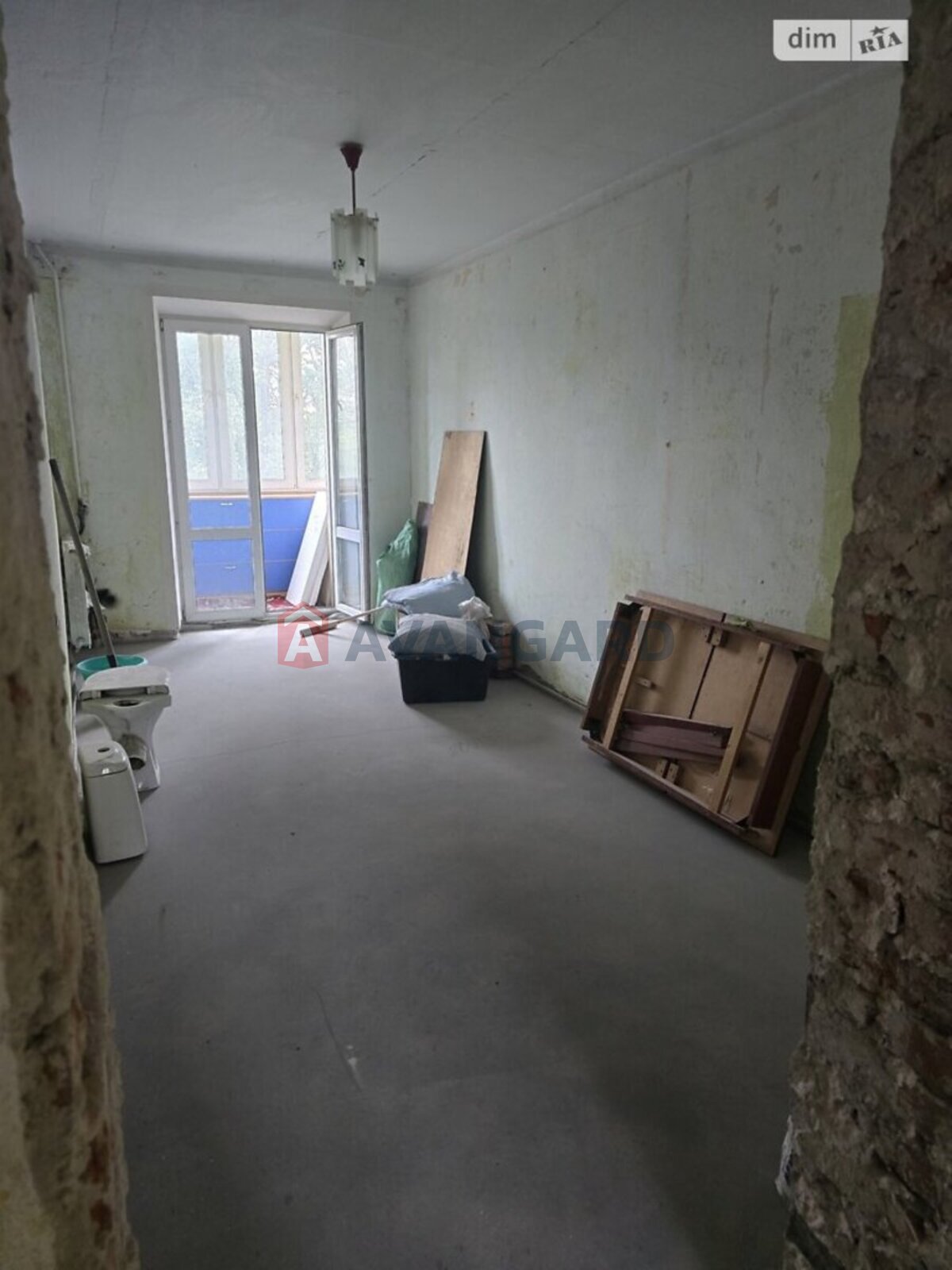 3 ��. ��������, 59/-/- ��. �., 4/5 ������ ���� 9