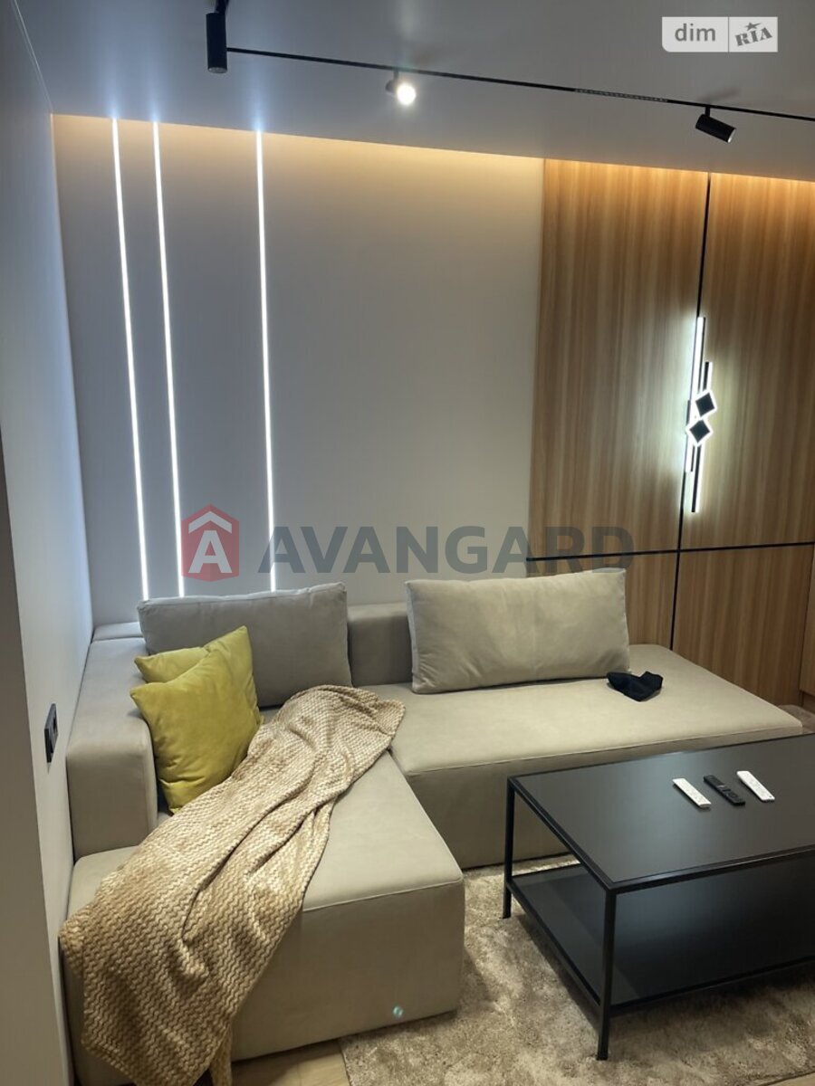 1 ����. ��������, 58/18/19 ��. �., 13/17 ���� ���� 7