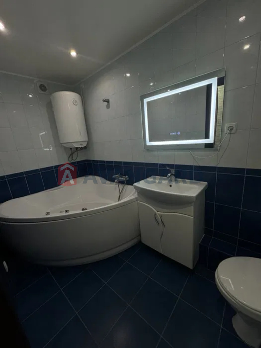 2 ��. ��������, 43/-/7 ��. �., 5/5 ������ ���� 4