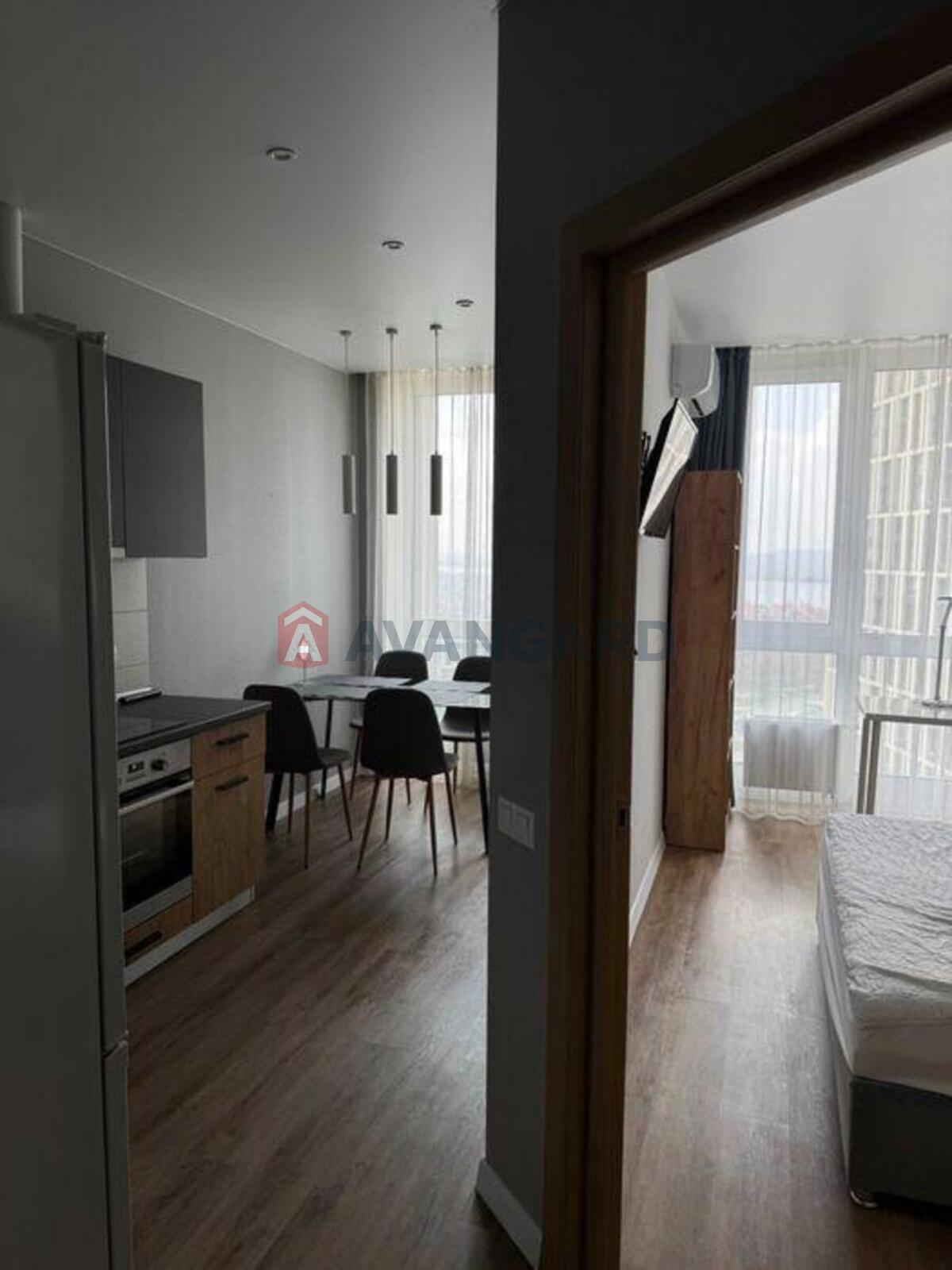 1 ��. ��������, 33/-/10 ��. �., 19/25 ������ ���� 7