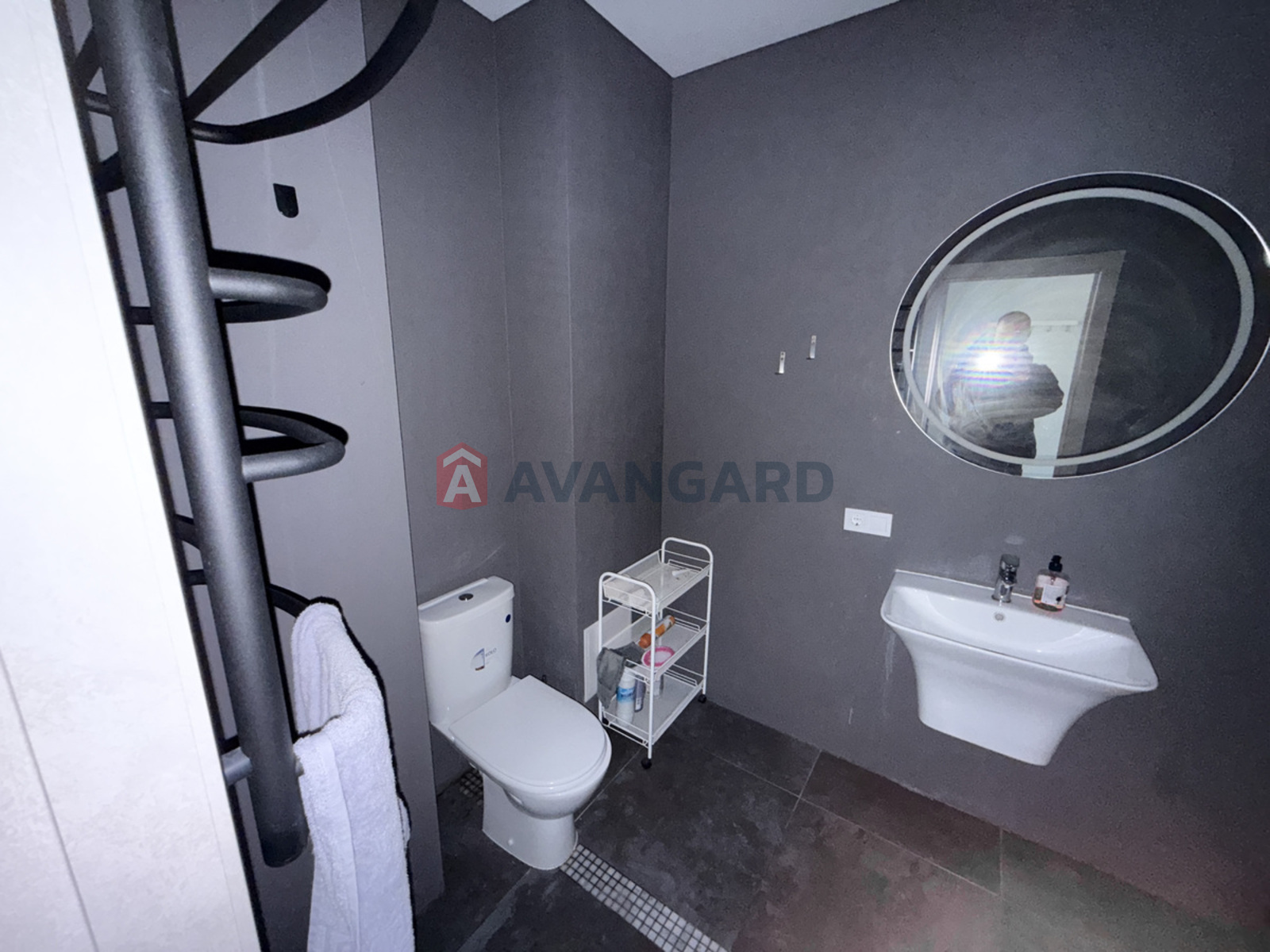 1 ��. ��������, 53/12/10 ��. �., 24/28 ������ ���� 8