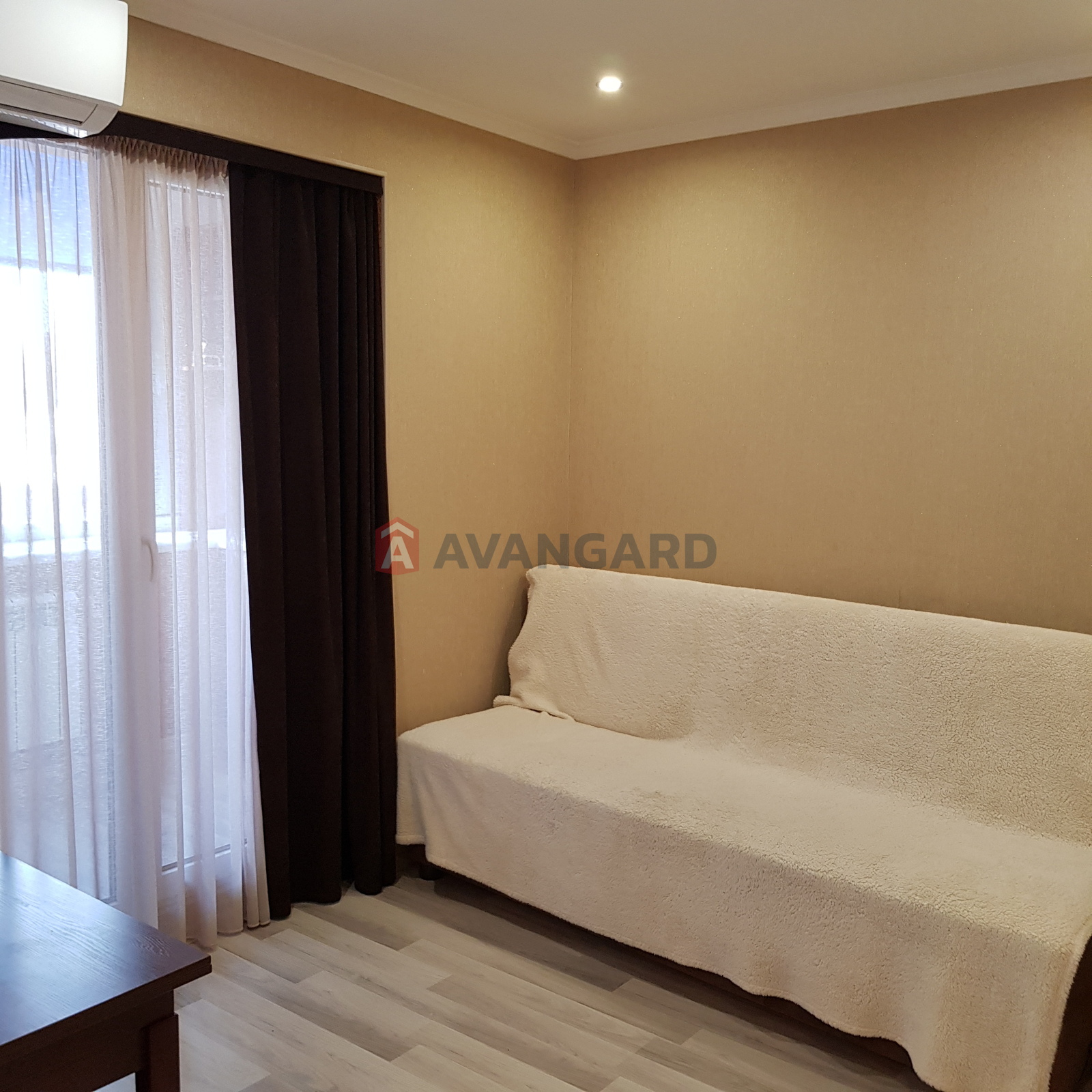 1 ����. ��������, 29,3/17,5/4,4 ��. �., 5/5 ���� ���� 1