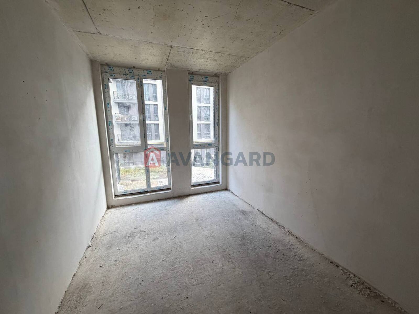 2 ��. ��������, 73/32/26 ��. �., 2/8 ������ ���� 12