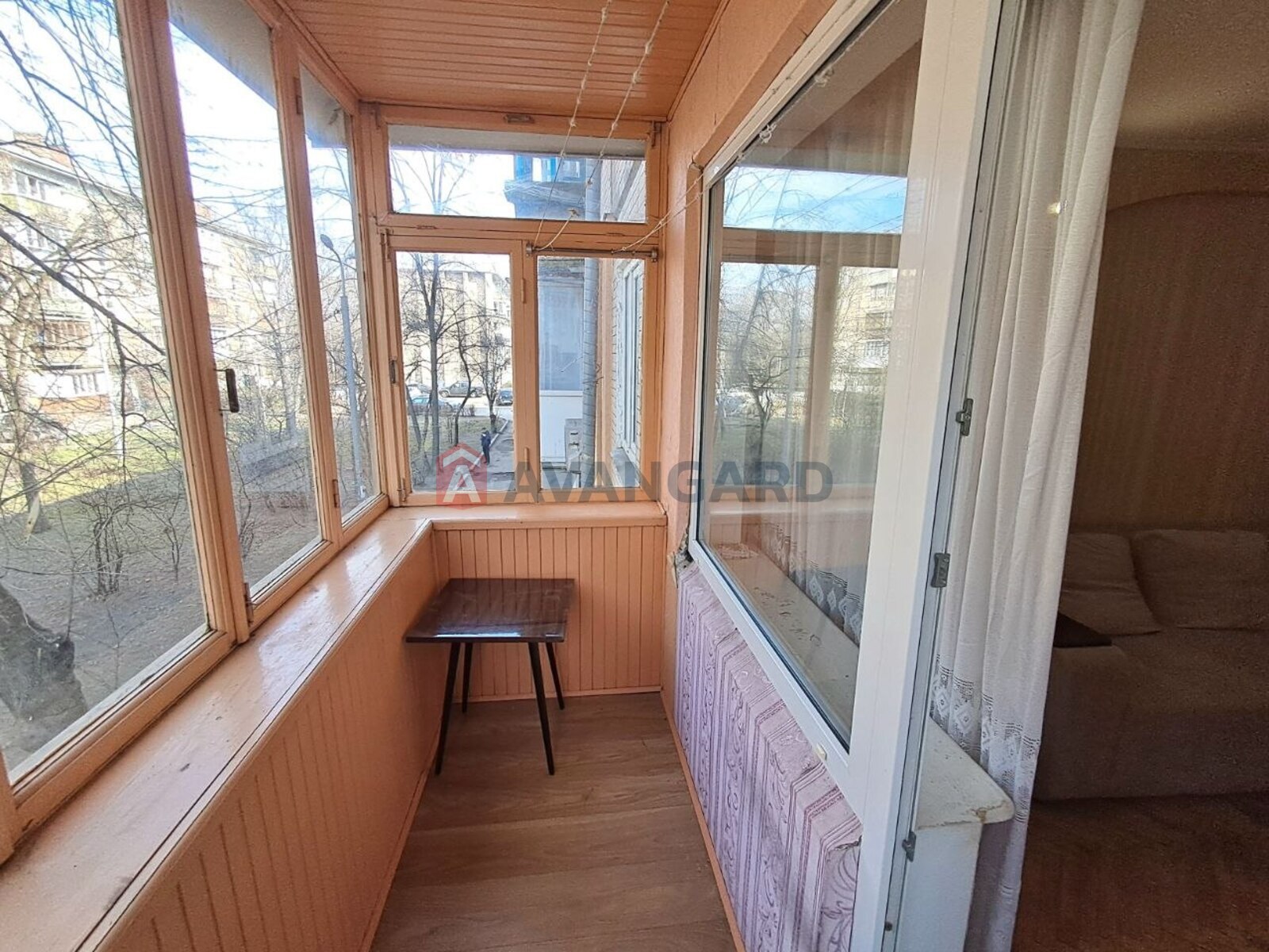 2 ��. ��������, 40/24,3/7,3 ��. �., 2/5 ������ ���� 8