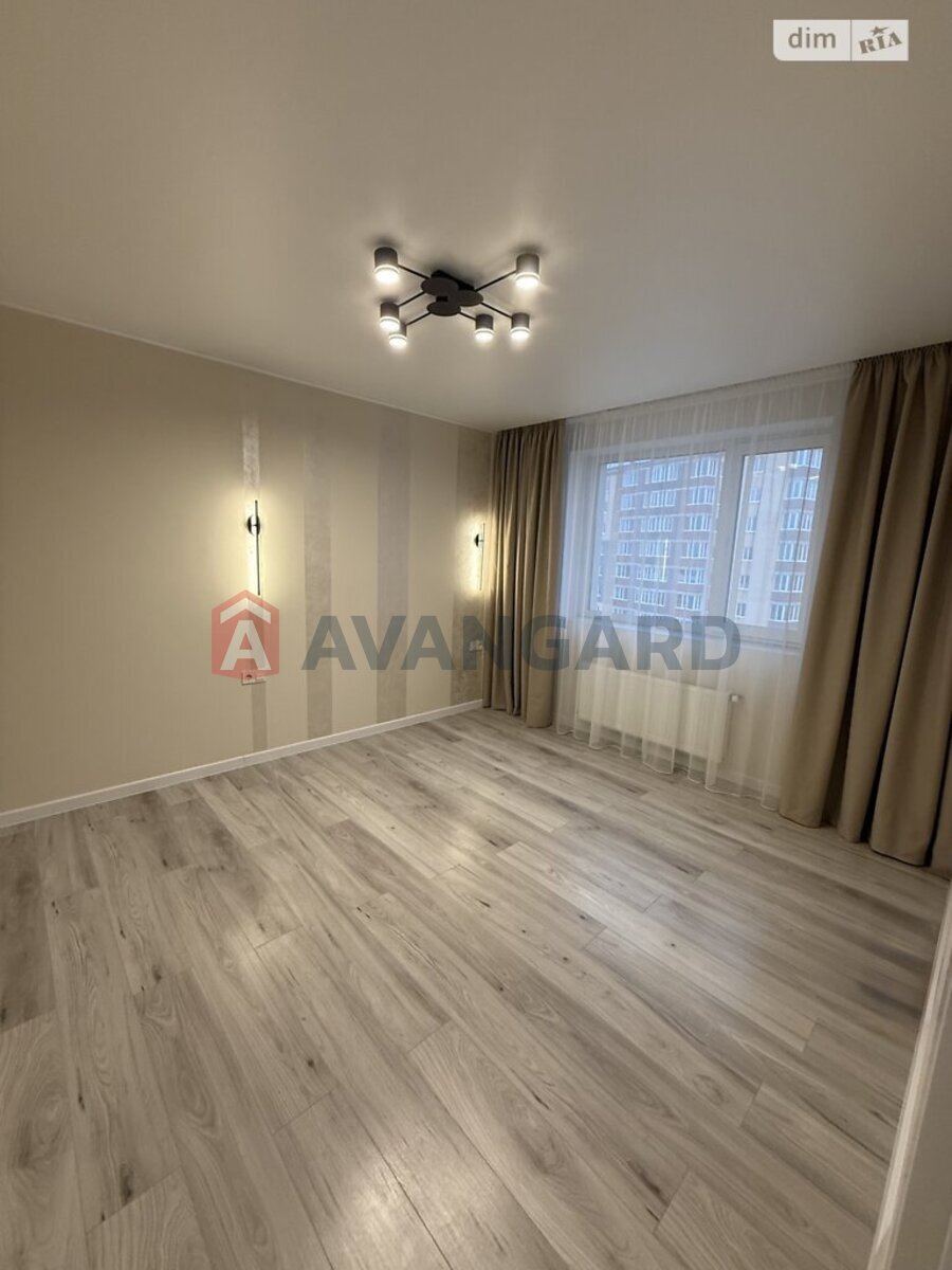 1 ��. ��������, 45/20/15 ��. �., 8/11 ������ ���� 14