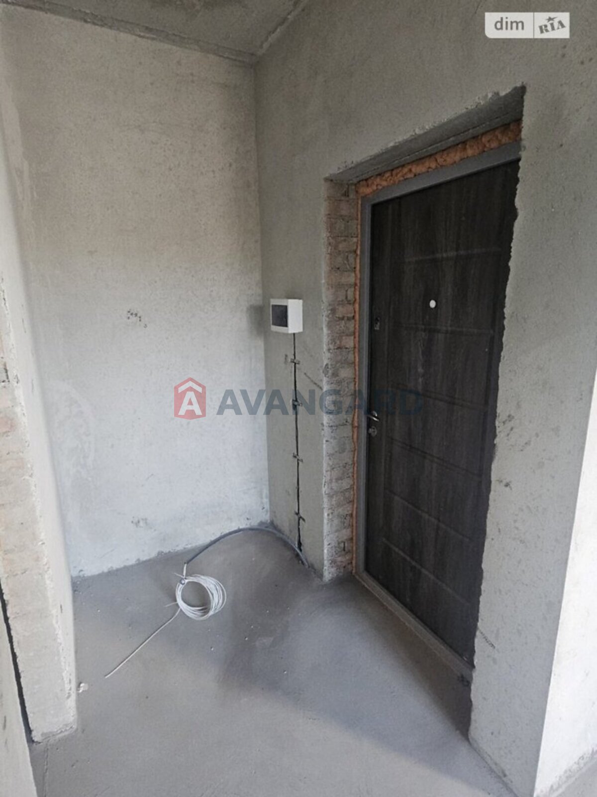 1 ��. ��������, 38/28/16 ��. �., 2/4 ������ ���� 2