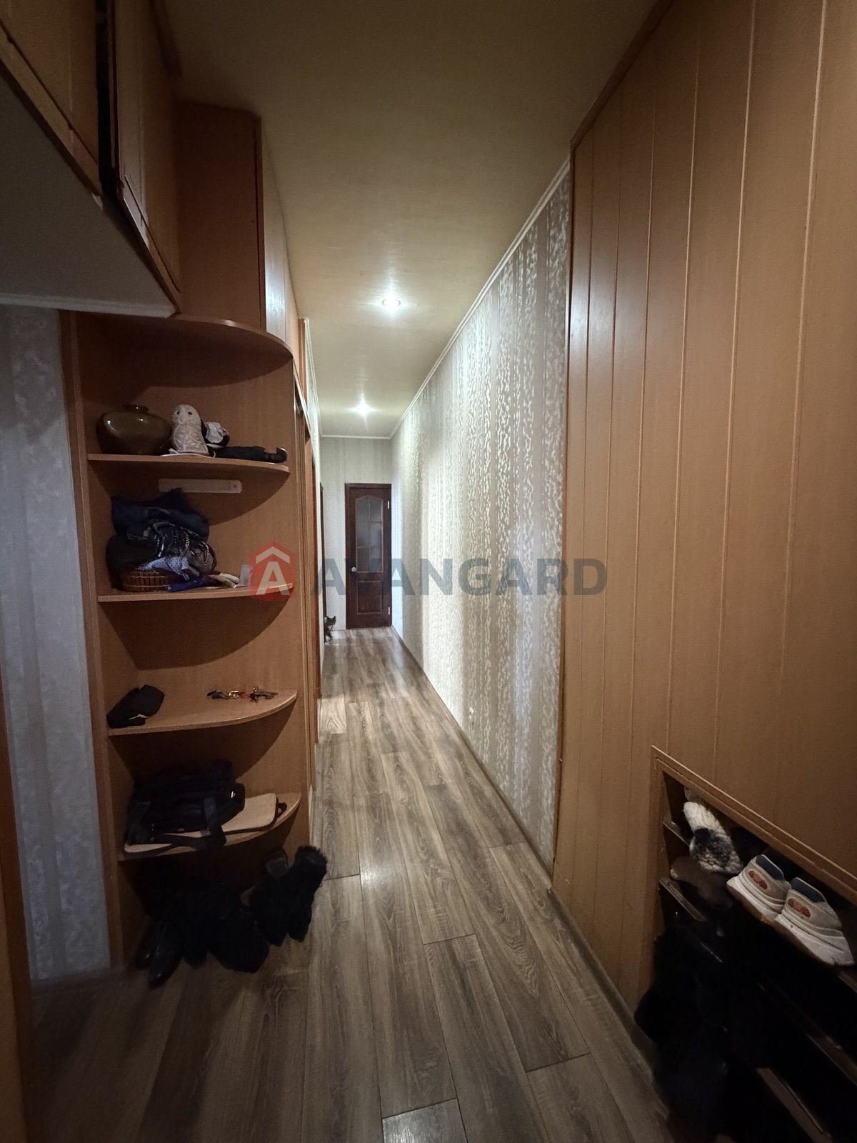 2 ��. ��������, 50,5/27,8/6,3 ��. �., 3/3 ������ ���� 6