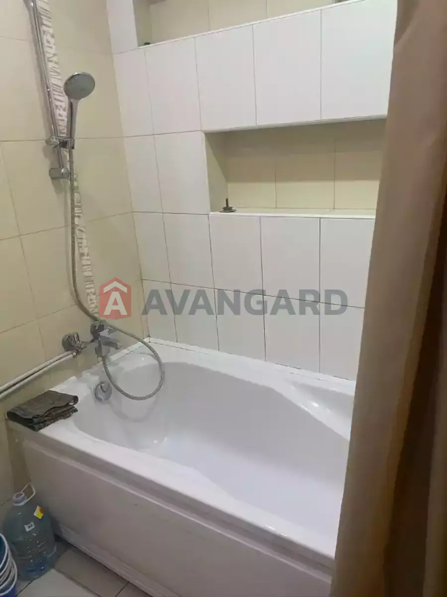 3 ����. ��������, 99/-/12 ��. �., 13/17 ���� ���� 20