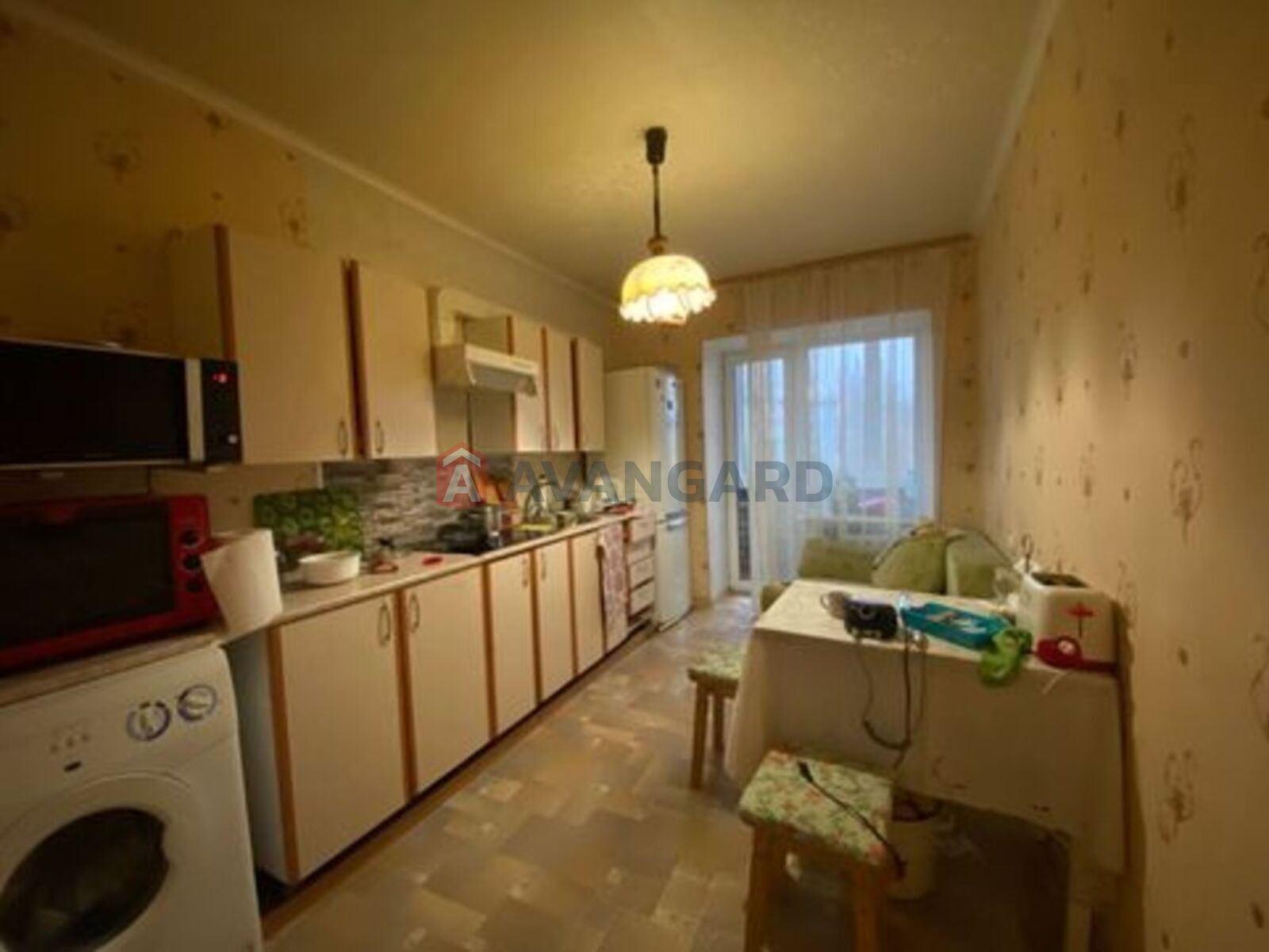 3 ��. ��������, 69.1/41.3/9.8 ��. �., 4/14 ������ ���� 9