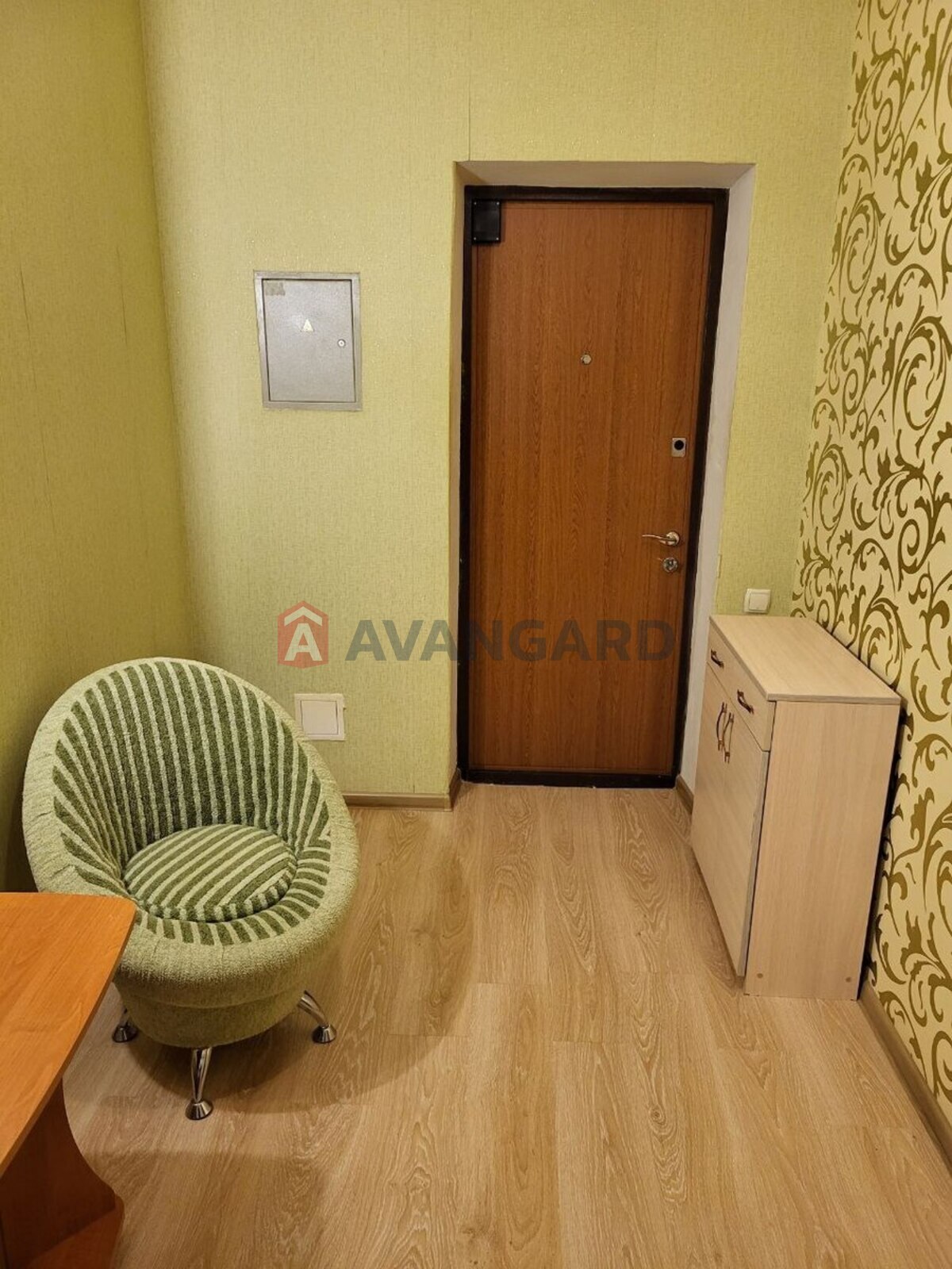 1 ��. ��������, 46/19/10 ��. �., 8/24 ������ ���� 4