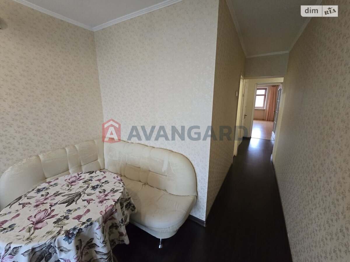 2 ��. ��������, 60/33/9 ��. �., 8/10 ������ ���� 7