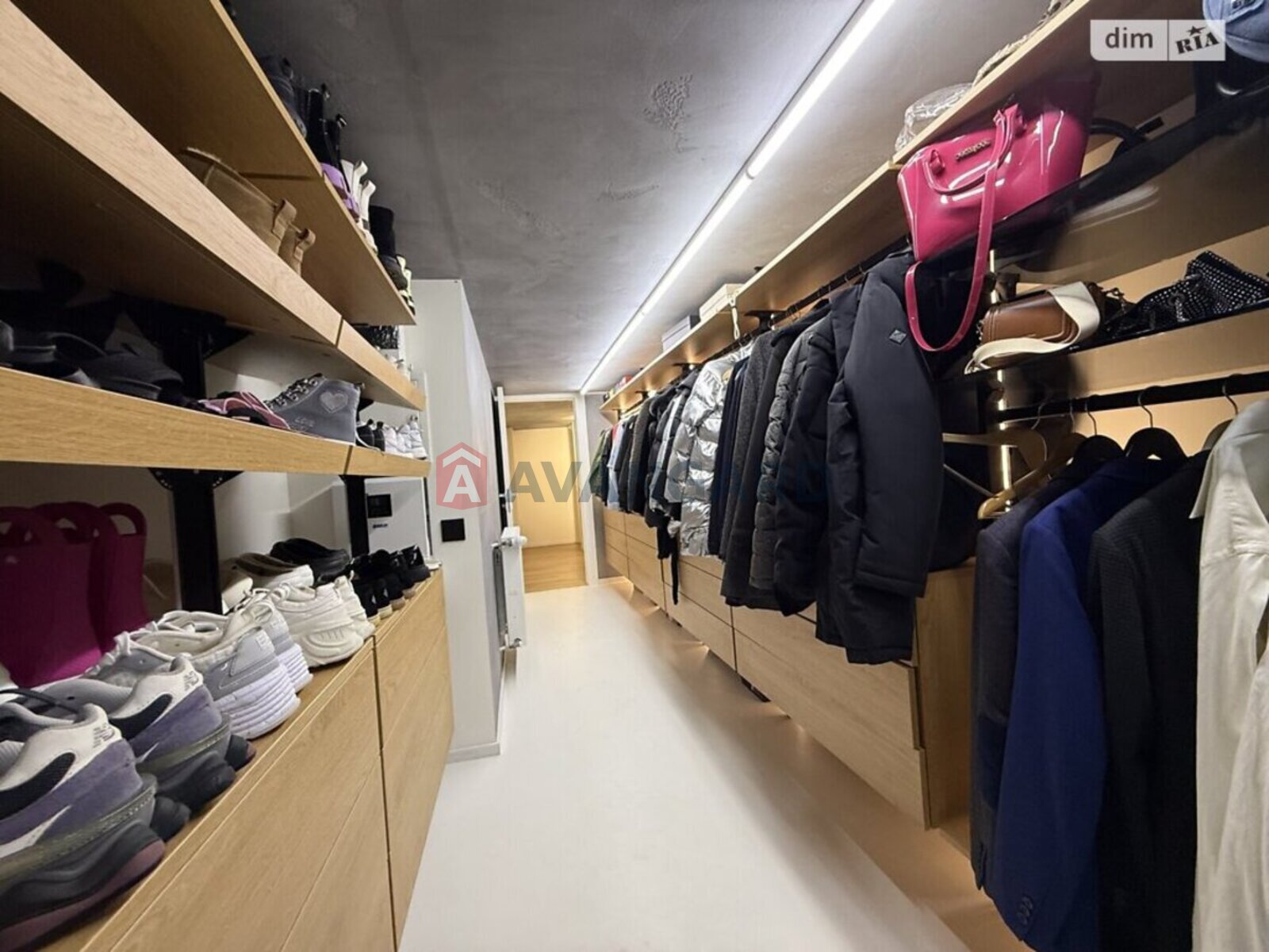 5 ��. ��������, 200/130/40 ��. �., 9/9 ������ ���� 21