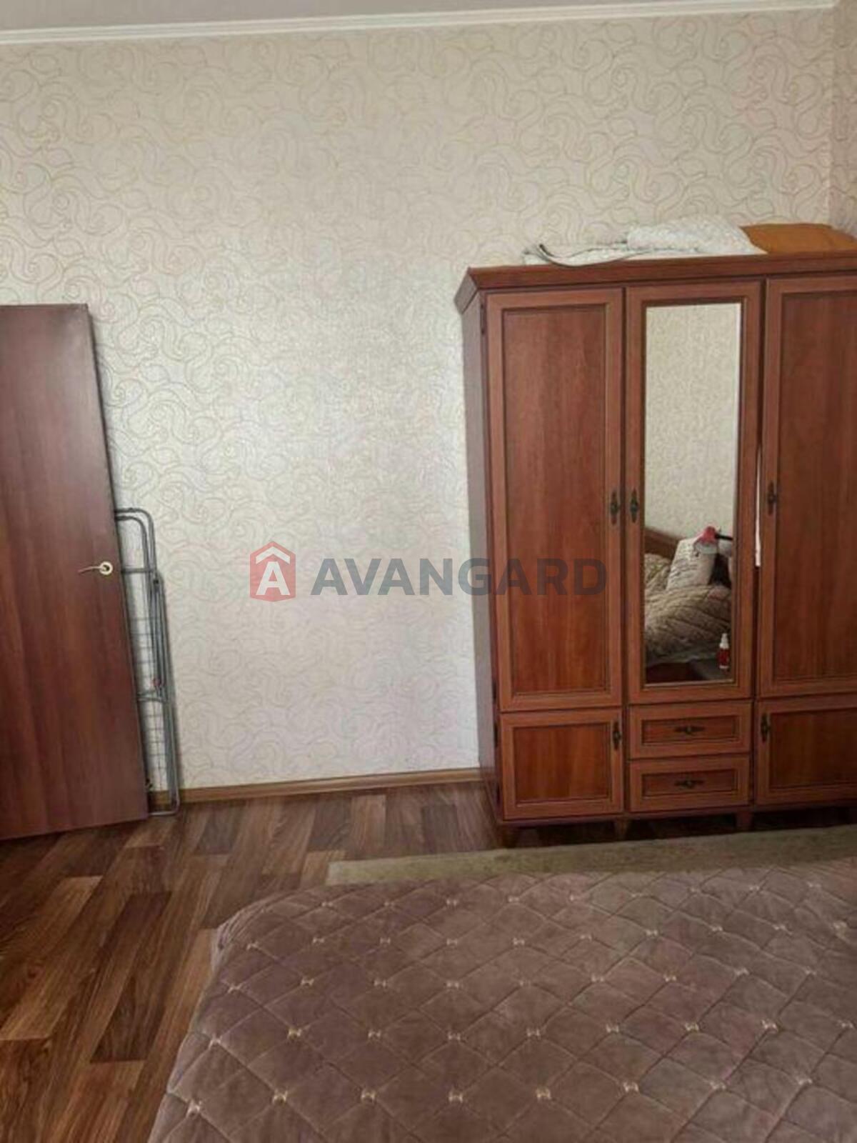 3 ����. ��������, 103/-/16 ��. �., 2/4 ���� ���� 4