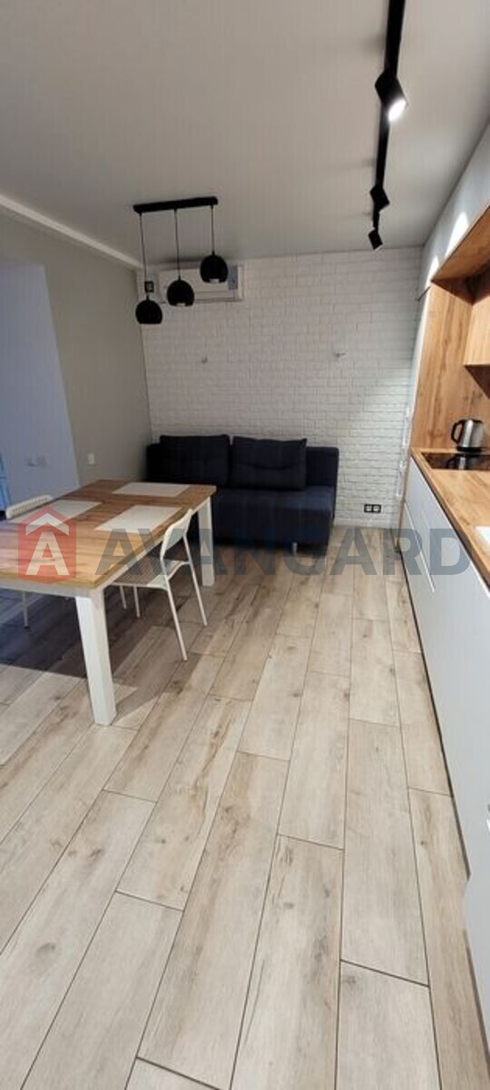 2 ��. ��������, 71/-/23 ��. �., 4/15 ������ ���� 3