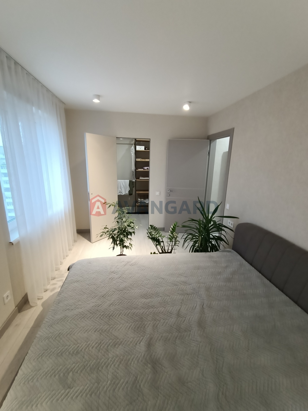 4 кім. квартира, 96/-/25 кв. м., 10/10 поверх фото 15 4 кім. квартира, 96/-/25 кв. м., 10/10 поверх фото 15