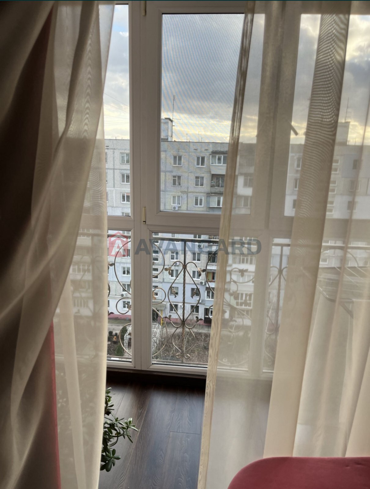 3 . , 67/-/8 . ., 9/9   2