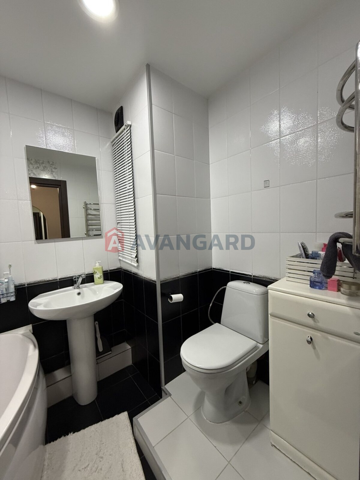 3 ��. ��������, 72/-/9 ��. �., 9/9 ������ ���� 13