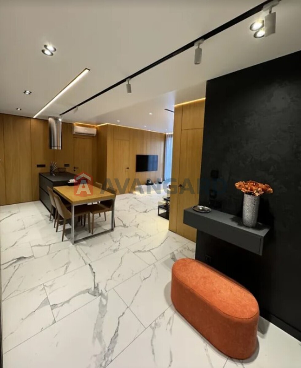 3 ��. ��������, 61/-/- ��. �., 5/17 ������ ���� 6