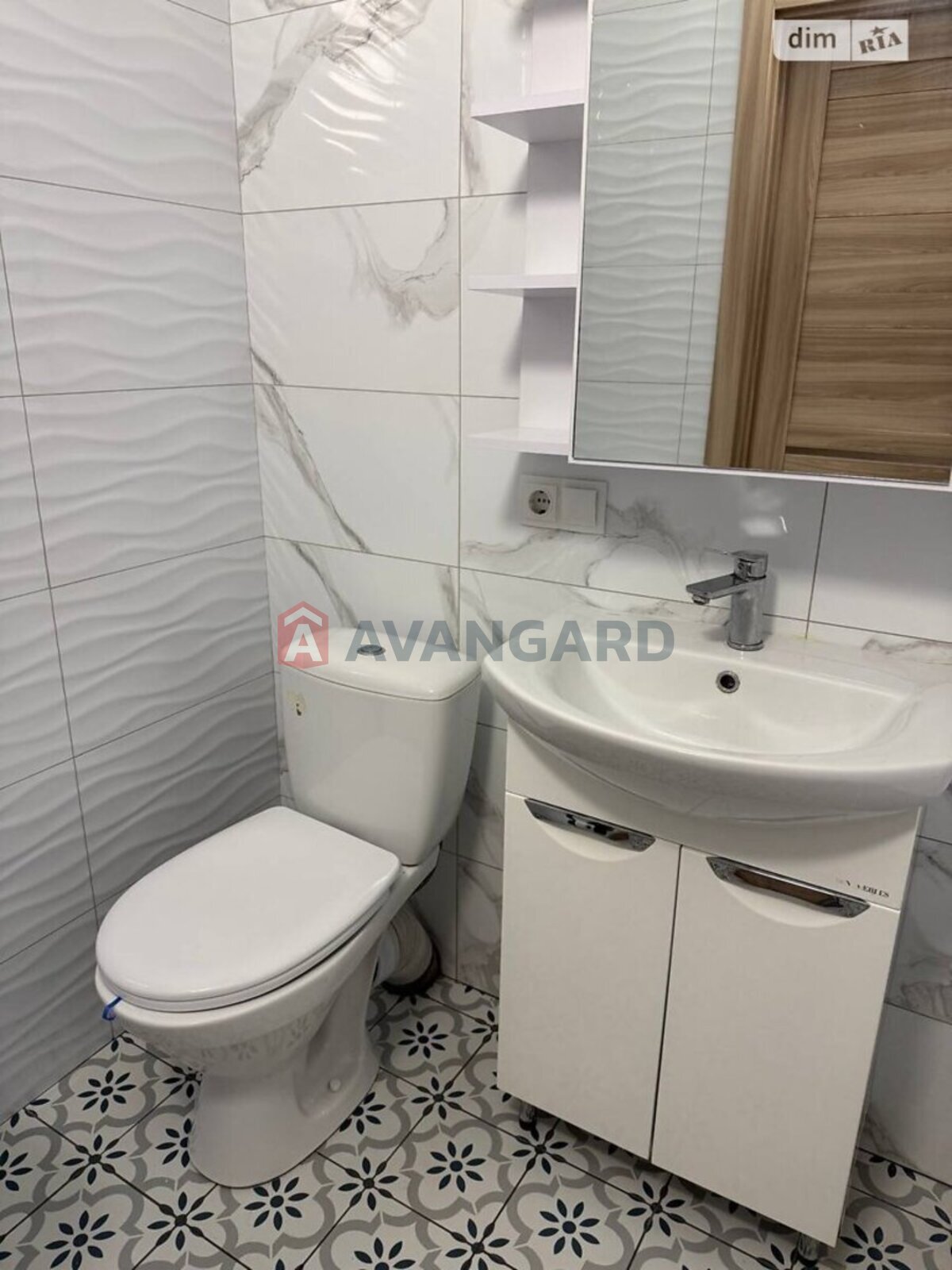 1 ��. ��������, 41/-/15 ��. �., 6/10 ������ ���� 7