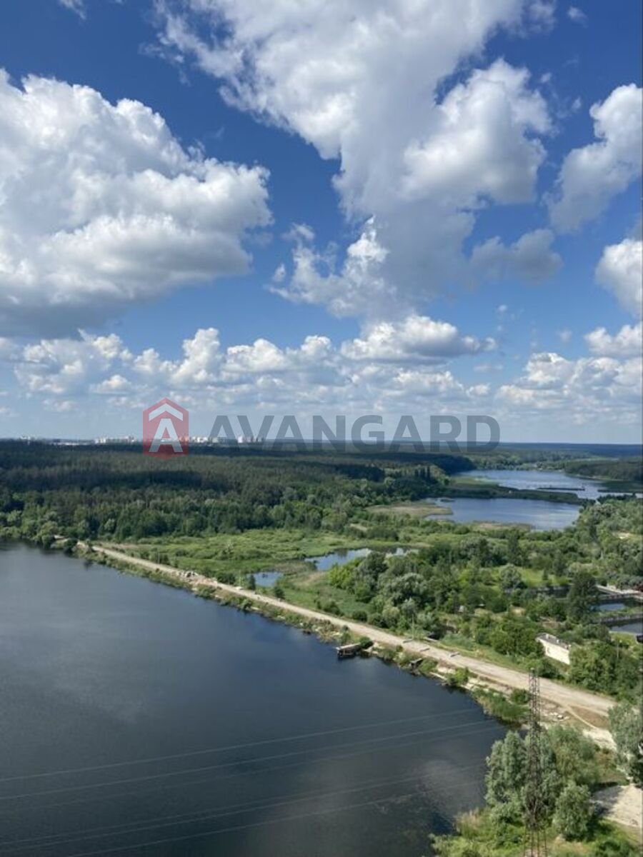 2 ��. ��������, 60/-/7 ��. �., 22/24 ������ ���� 20