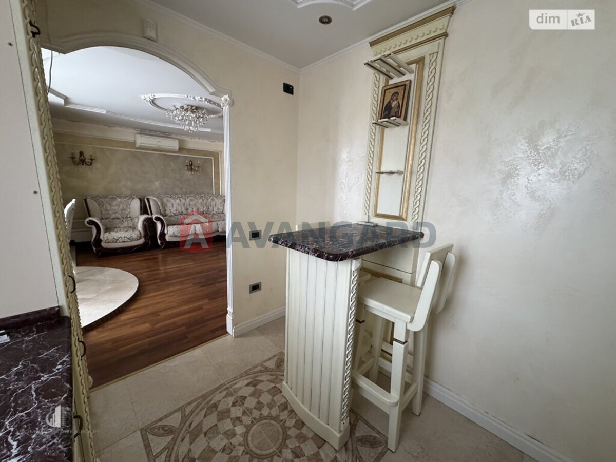 3 ����. ��������, 65/-/- ��. �., 5/5 ���� ���� 7