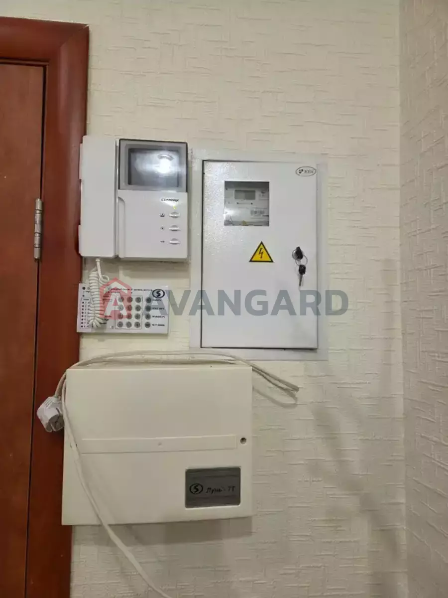 2 ��. ��������, 54/-/- ��. �., 1/2 ������ ���� 9