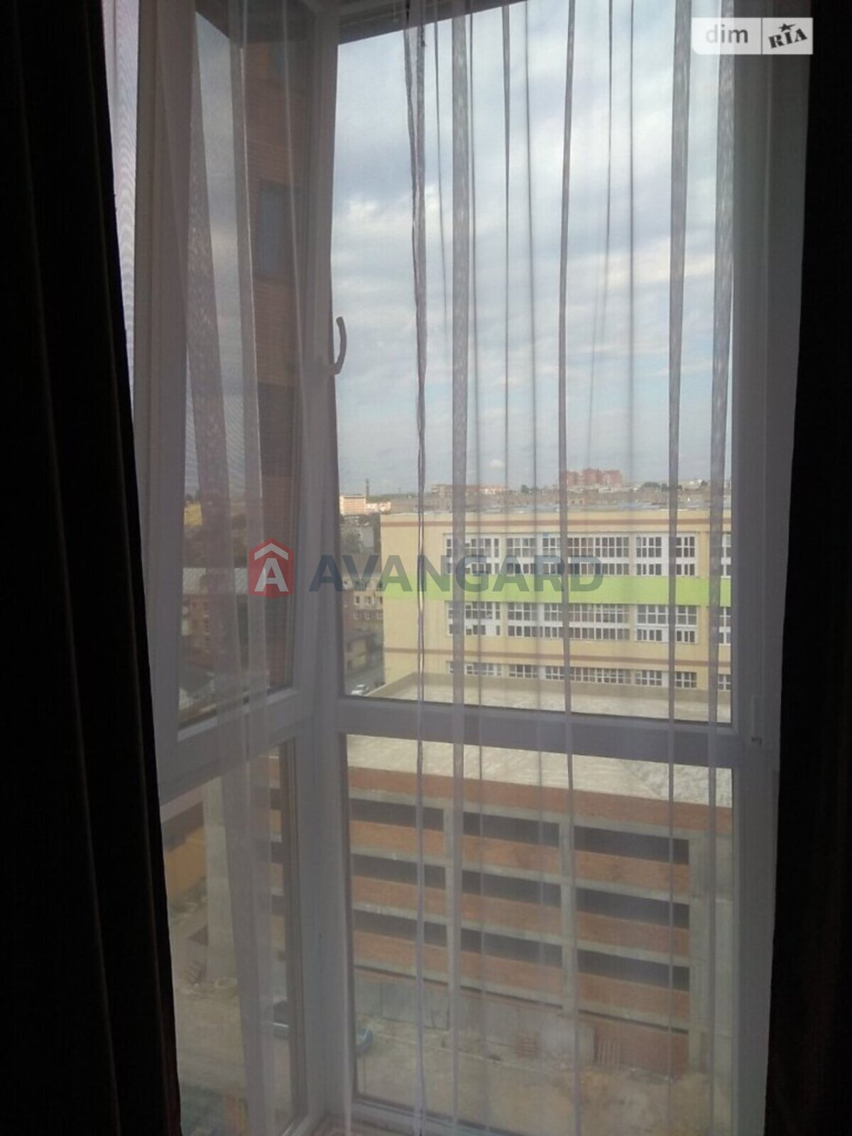 3 ��. ��������, 69/40/9 ��. �., 2/5 ������ ���� 4