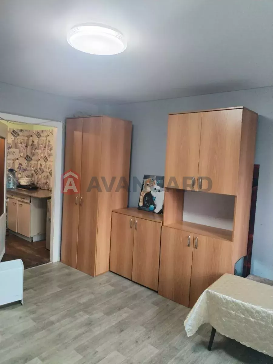 1 ��. ��������, 19/-/4 ��. �., 1/5 ������ ���� 8