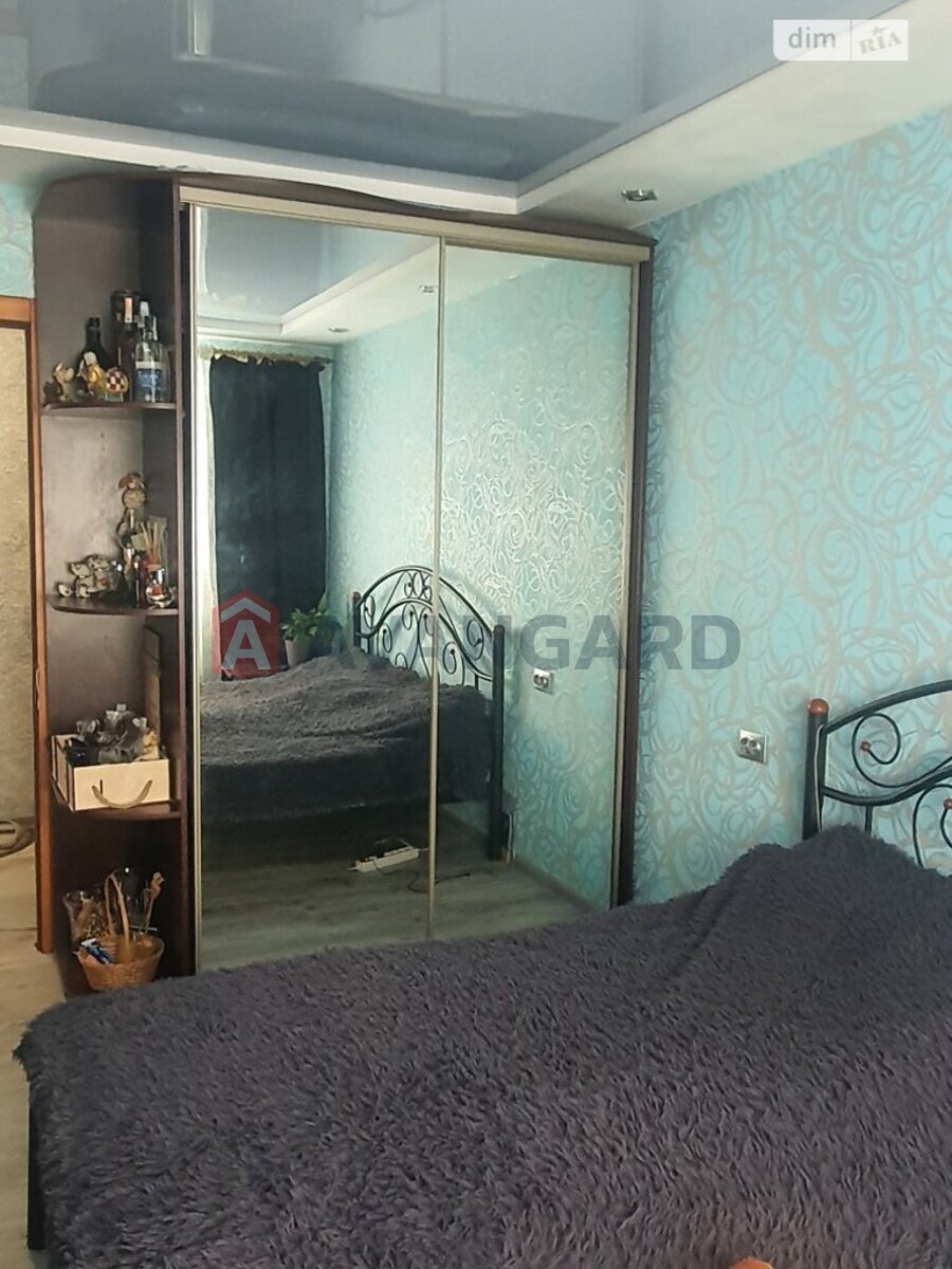 2 ����. ��������, 51/49/8 ��. �., 7/9 ���� ���� 17