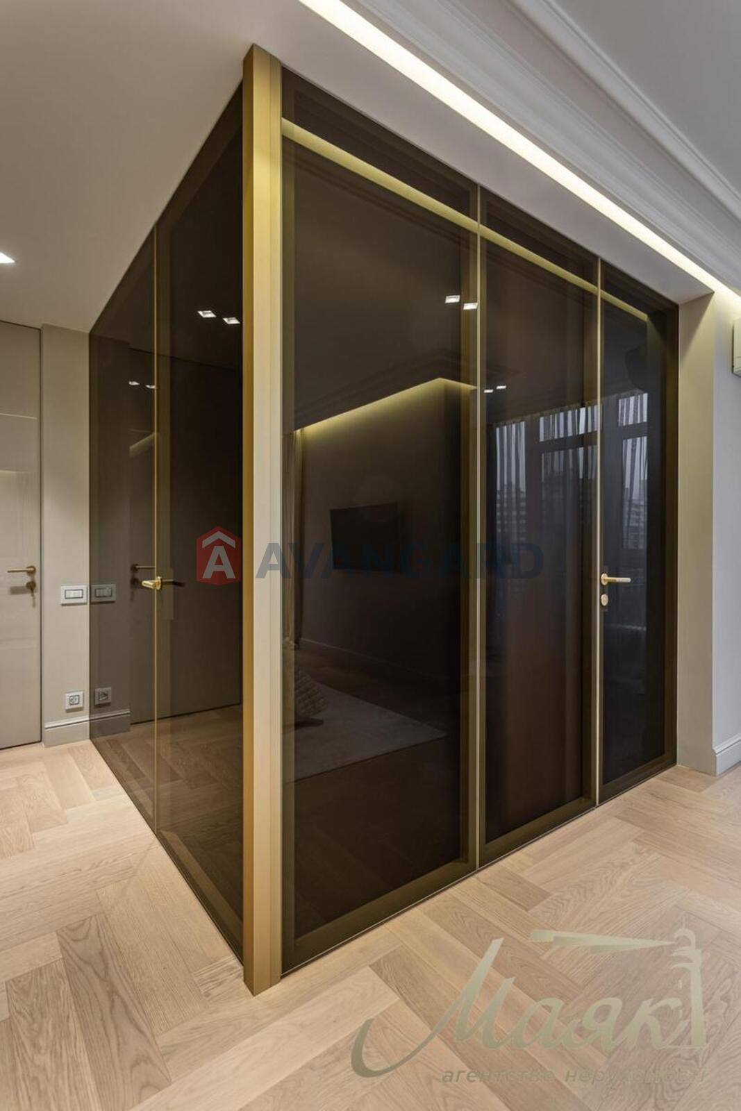 3 ��. ��������, 122/60/40 ��. �., 12/24 ������ ���� 25