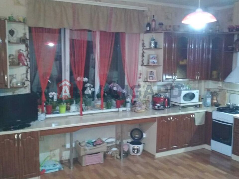 3 ��. ��������, 210/-/25 ��. �., 2/7 ������ ���� 3