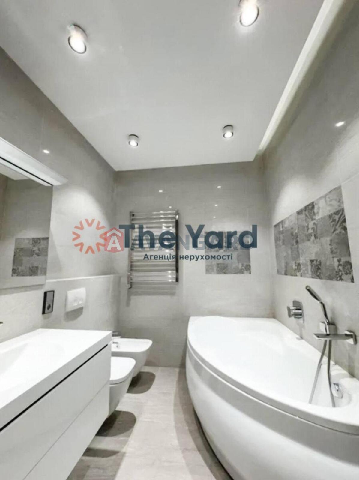 2 ��. ��������, 118/63/28 ��. �., 15/29 ������ ���� 16