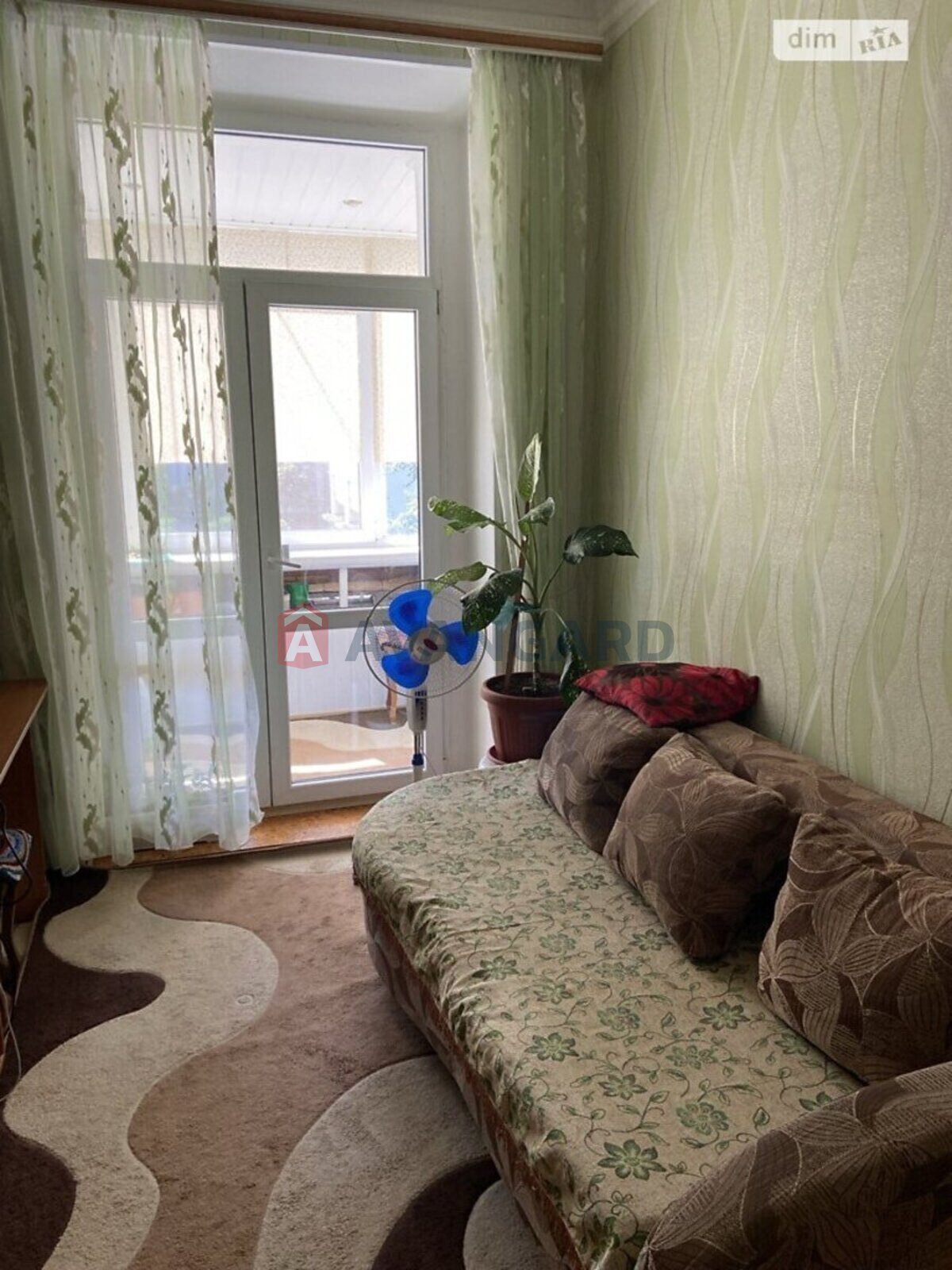 2 ��. ��������, 42/25/6 ��. �., 3/3 ������ ���� 3